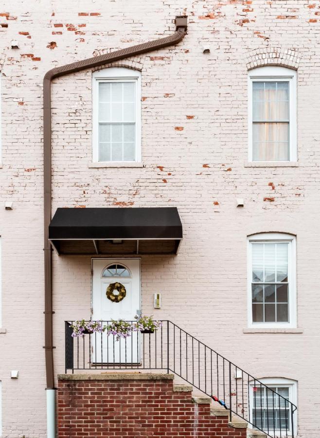 Spacious Stay Near Yale In Downtown New Haven Exterior photo