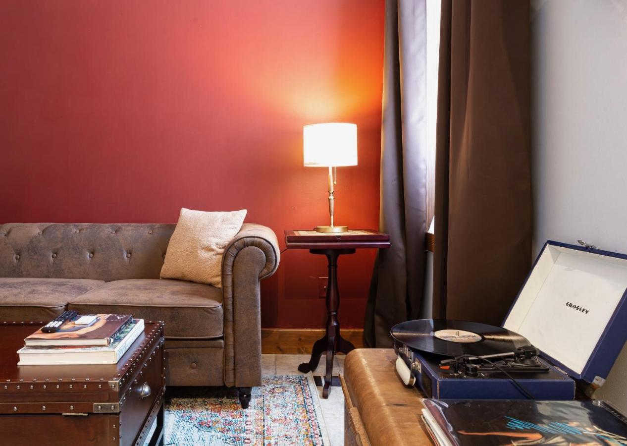 Spacious Stay Near Yale In Downtown New Haven Exterior photo